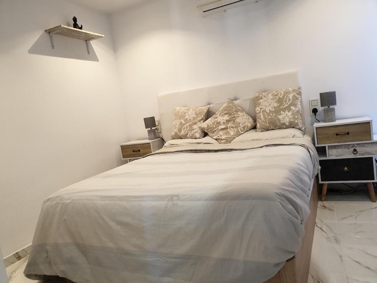Beachside Apartment In Торевьиа Экстерьер фото